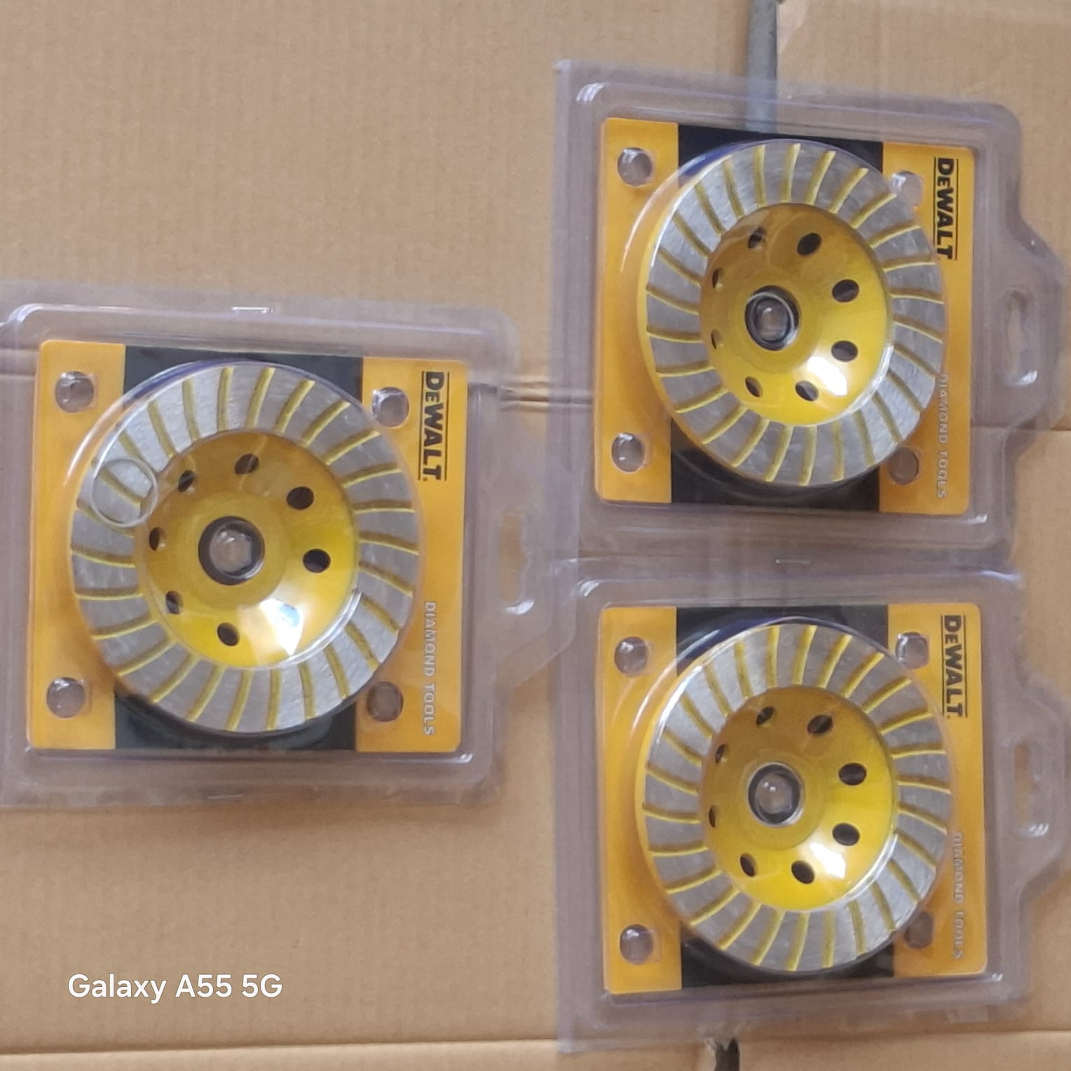 e01914ec-beec-40e5-ae30-5889401b5d2c
